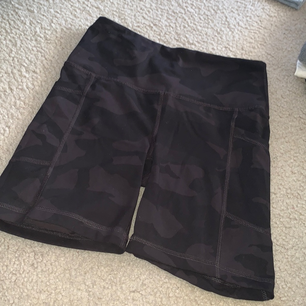 Camo biker shorts